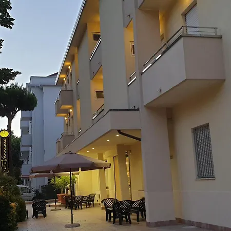 Vannucci Otel