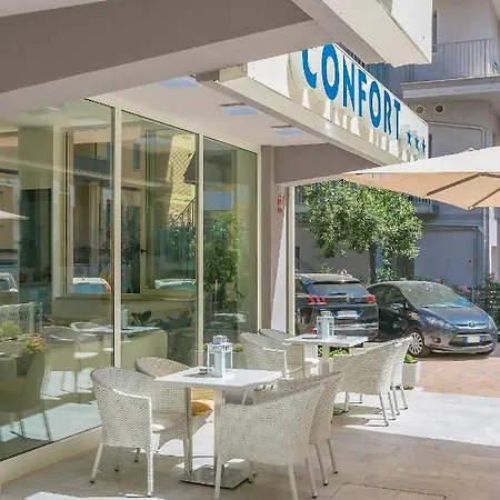 Hotel Confort 3*
