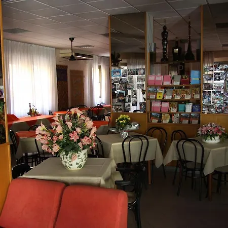 佩欧尼亚酒店 酒店 3*
