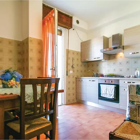 3 Bedroom Beautiful In Rimini