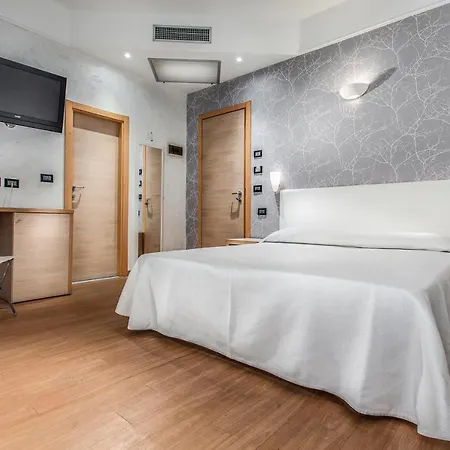 Marina Wellness Hotel 3*