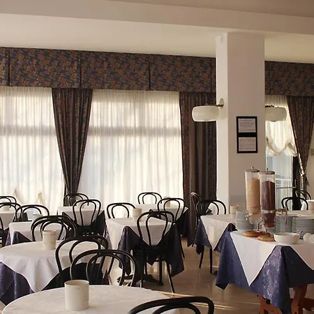 Hotel Grand Meeting 3*