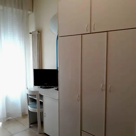 Atrium 3*