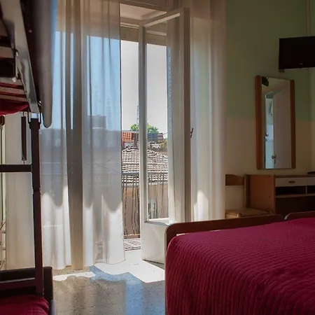 Otel Ausonia