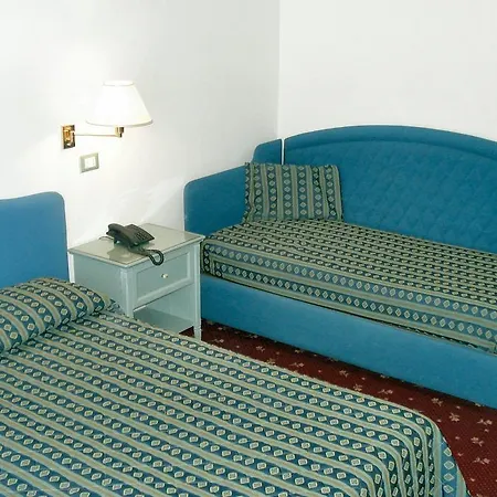 Byron Hotel