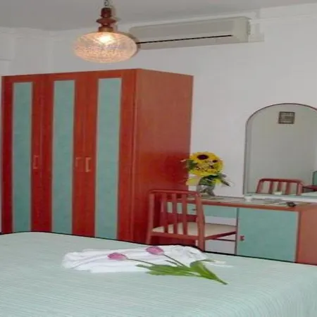 Alfredo's Hotel 3*