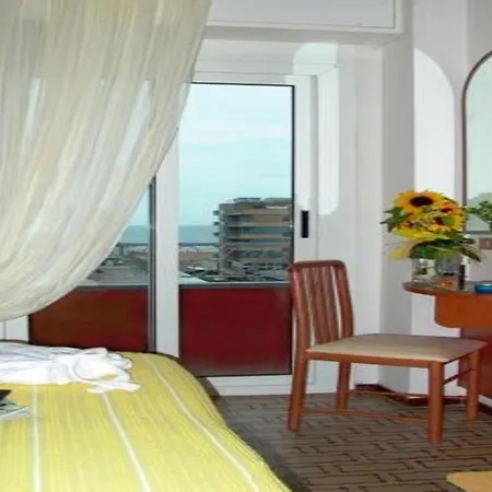 Alfredo's Hotel 3*