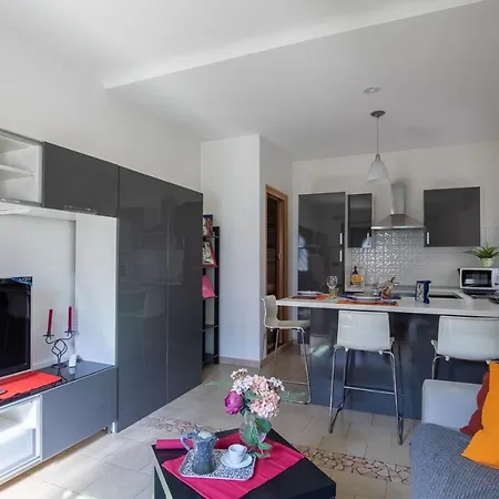 Romantico Open Space A 3min Dalla - Homeunity Apartamento