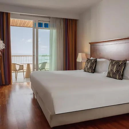 Ξενοδοχείο Savoia 4*