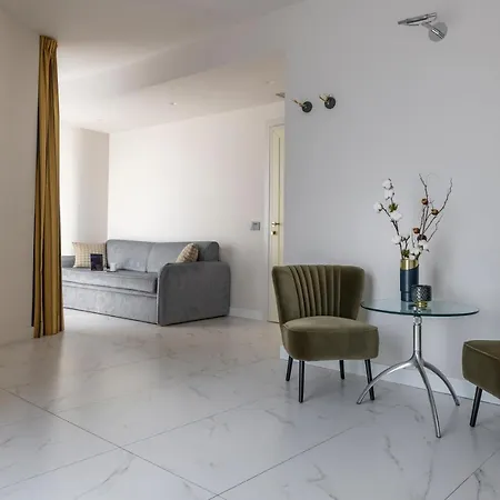 Savoia 4* Ρίμινι