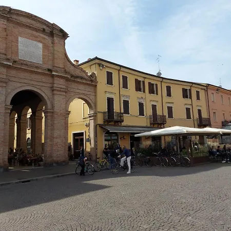 Appartamento In Piazza Cavour Centro Storico *