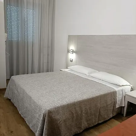 Ricci Hotel 2*