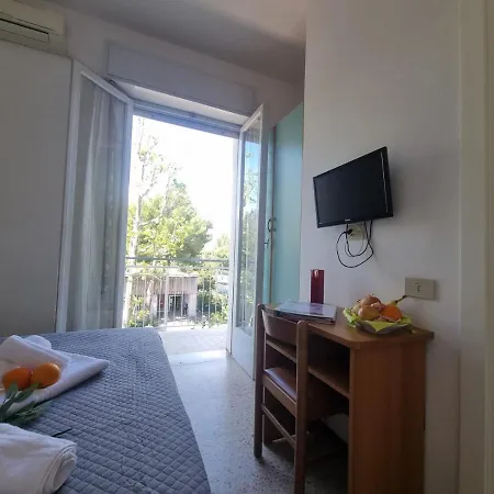 Luna Rossa Basic Hotel 3*