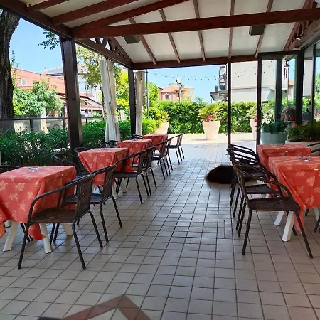 Goldene Rose Hotel