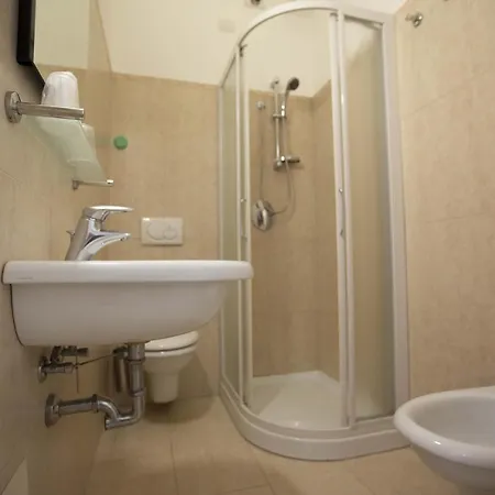 Confort Hotel 3*