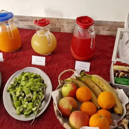 Hotel Clara 2*