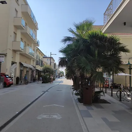 Miamare 1 Min Dalla E Terrazzo Di Clickaffitti Rimini
