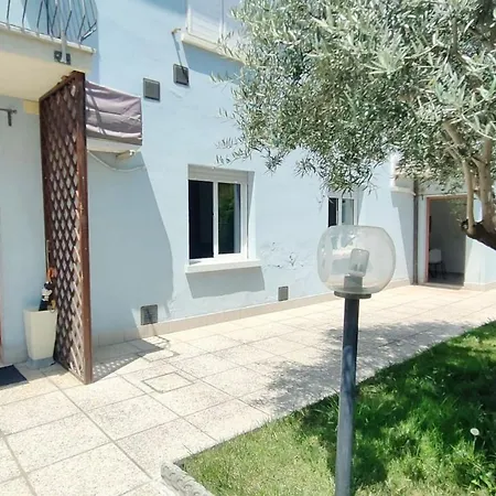 Apartment Casa Lety Con Giardino, Aria Condizionata E Wifi *