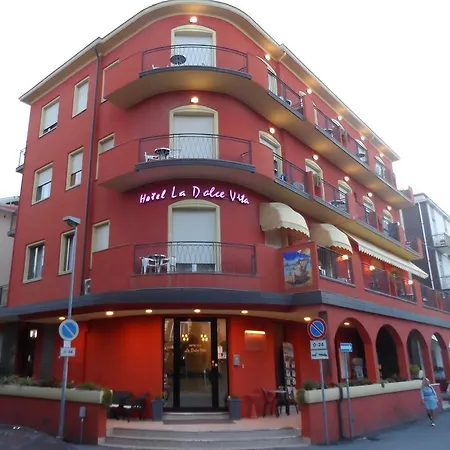 La Dolce Hotel 3*