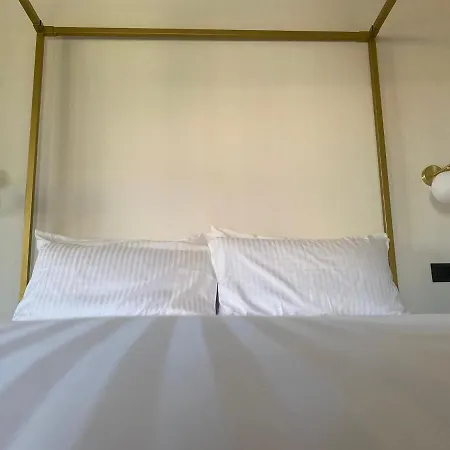 Bed & Breakfast Maldestra *