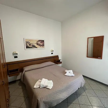 Hotel Liston 3*