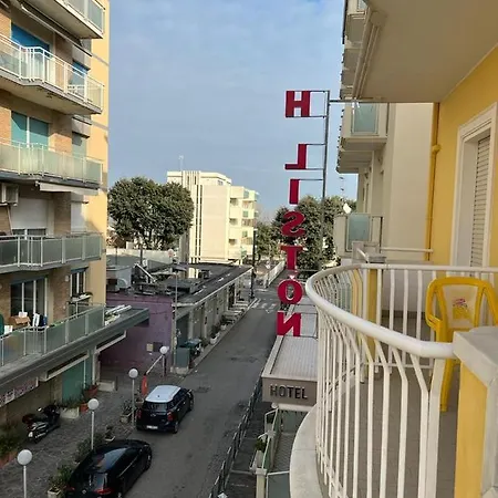 Liston Hotel 3*