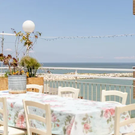 Hotel Maris