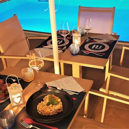 & Me Hotel Rimini
