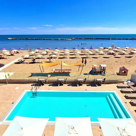 & Me Hotel Rimini