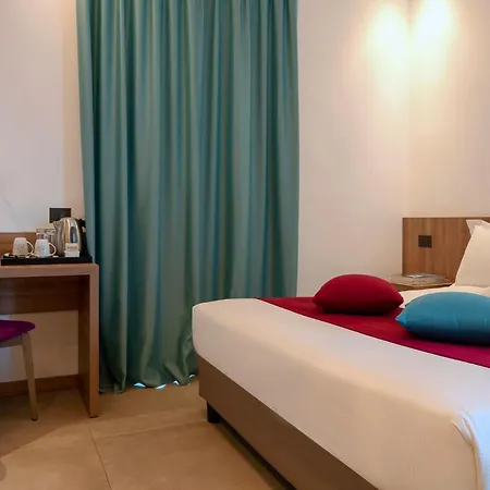 & Me Hotel
