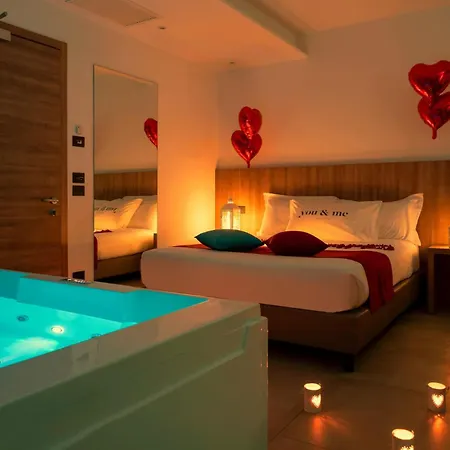 & Me Hotel