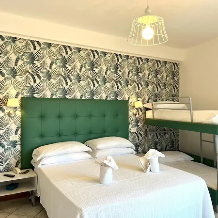 Hotel Acquario 3*
