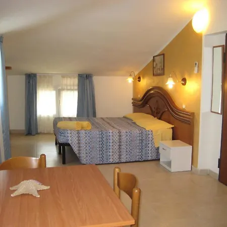 La Aparthotel