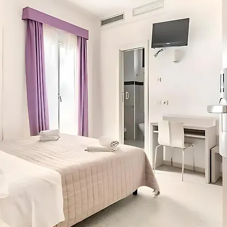 Hotel Argia 3*