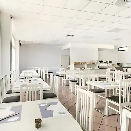 Argia Hotel 3*