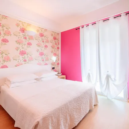 Marina Wellness Hotel 3*
