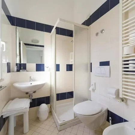 Hotel Roma 2*