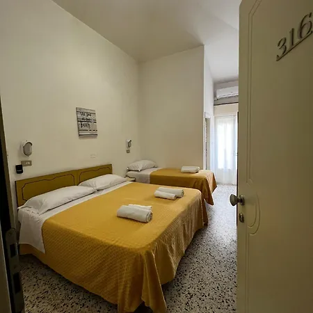 Till Hotel