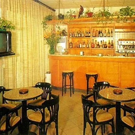 佩欧尼亚酒店