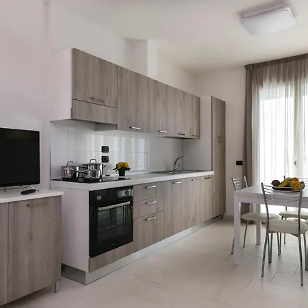 Aparthotel Residenza Riva Azzurra 2*