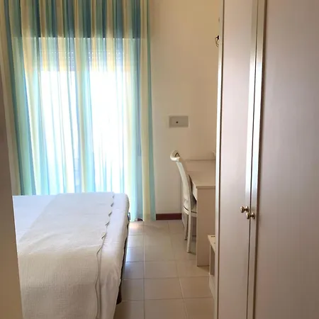 Zeus Hotel