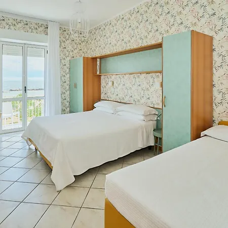Hotel Acquario 3*