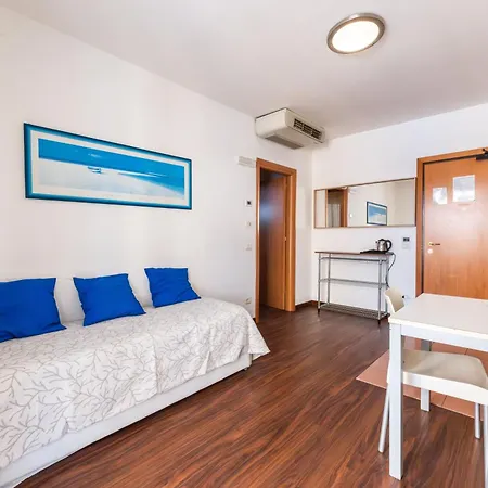 Marconi Mare Hotel apartamentowy 3*