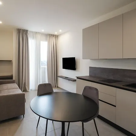 Goldoni6 Apartahotel Rímini