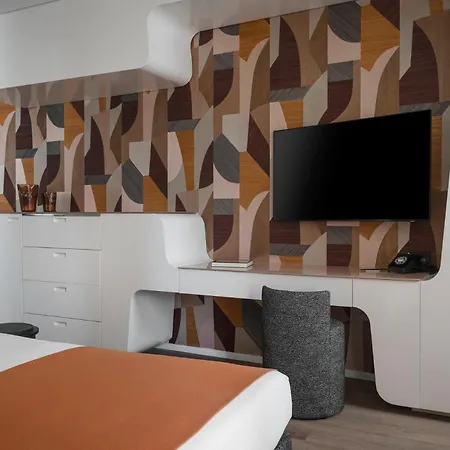 Duomo Otel 4*