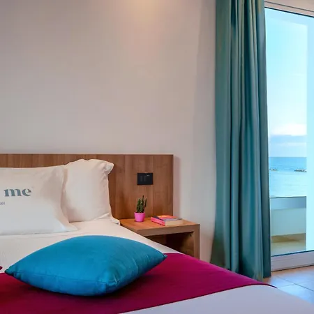 & Me Hotel