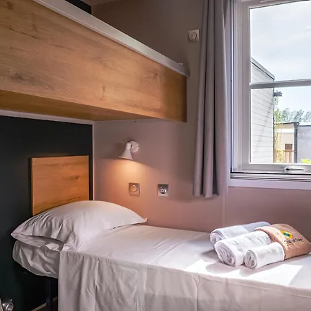 Family Village Kompleks wypoczynkowy 4*