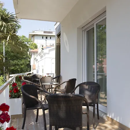 Brunella Hotel 2*