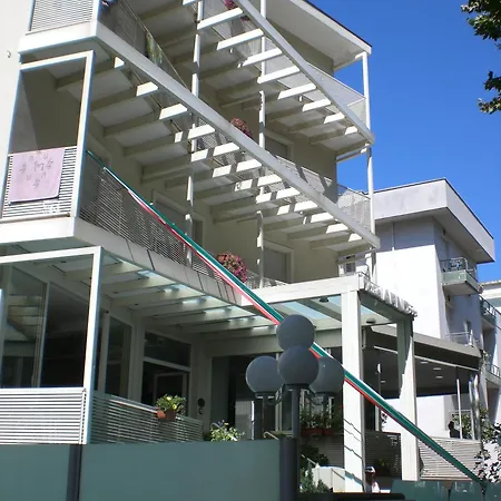 Arno Hotel