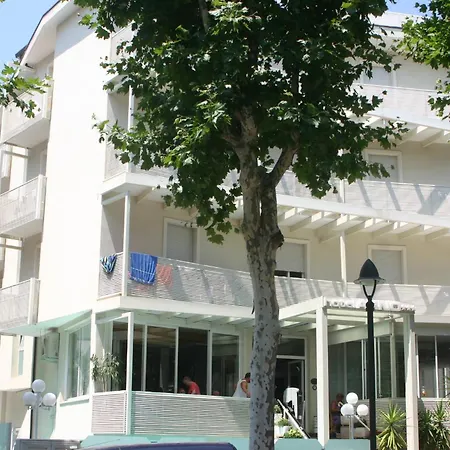 Hotel Arno 3*